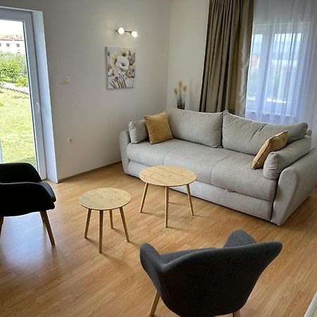 Sweet Lapat By El-Pi Tours Apartment Порат Екстериор снимка