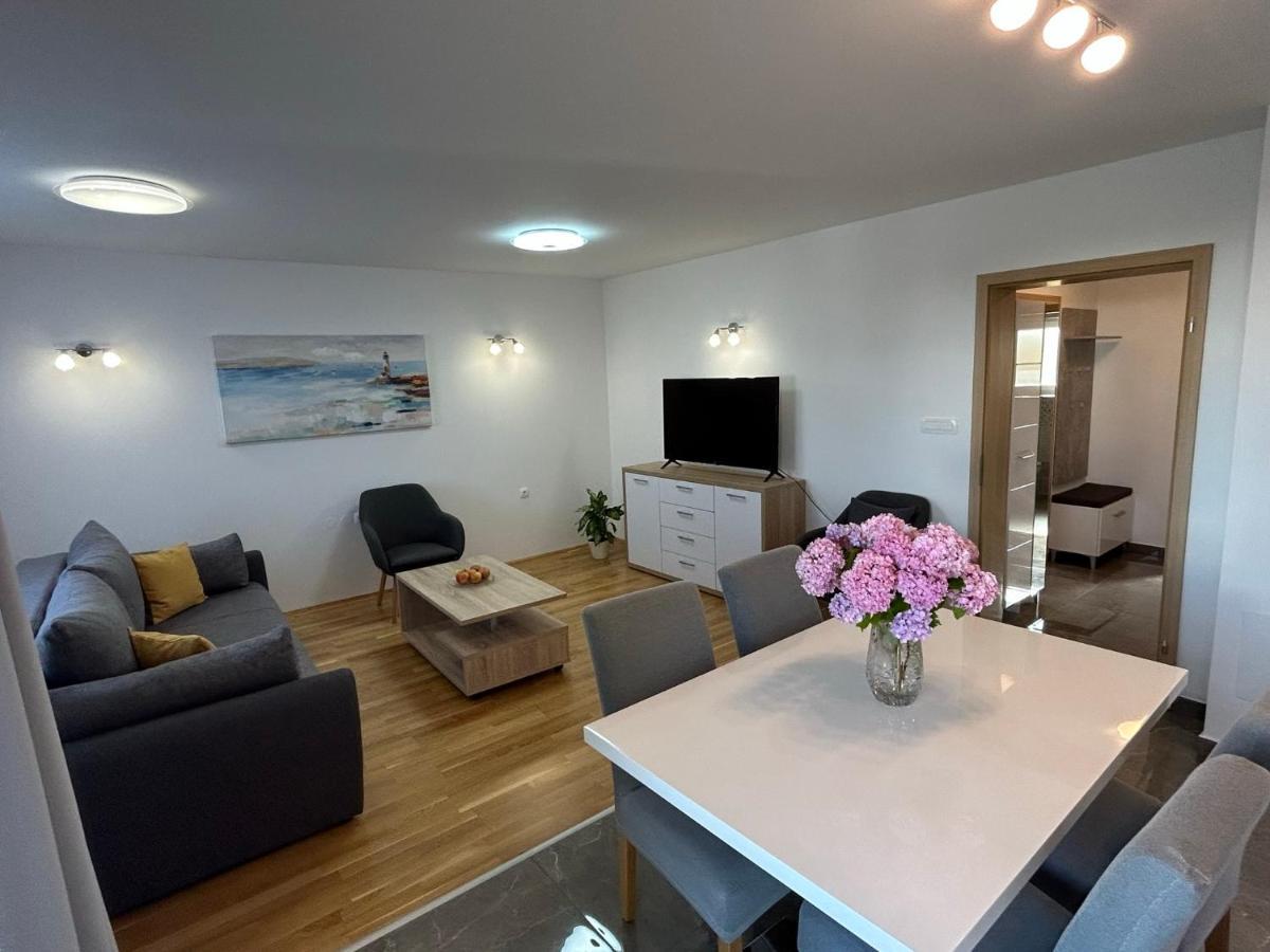 Sweet Lapat By El-Pi Tours Apartment Порат Екстериор снимка