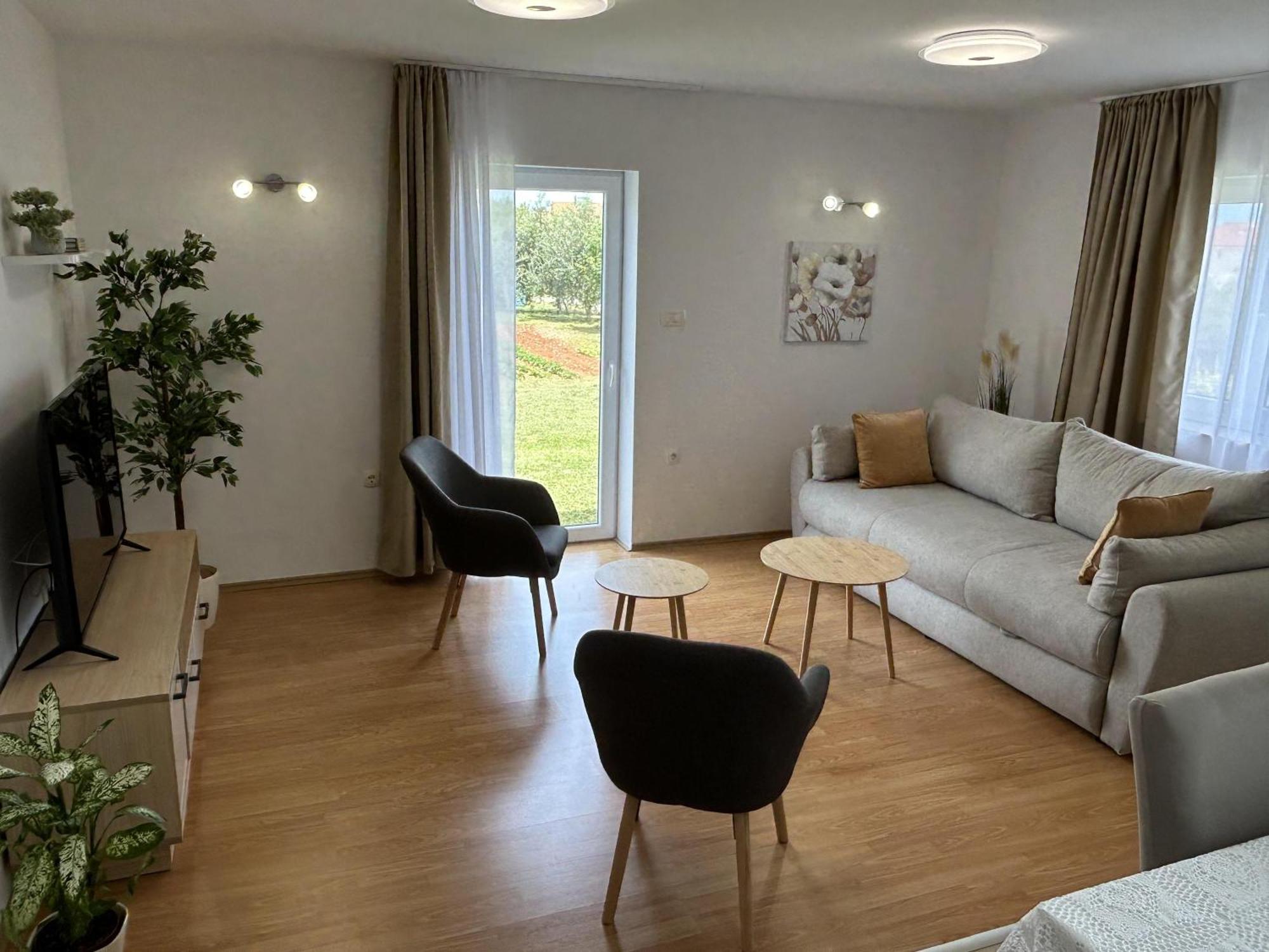 Sweet Lapat By El-Pi Tours Apartment Порат Екстериор снимка
